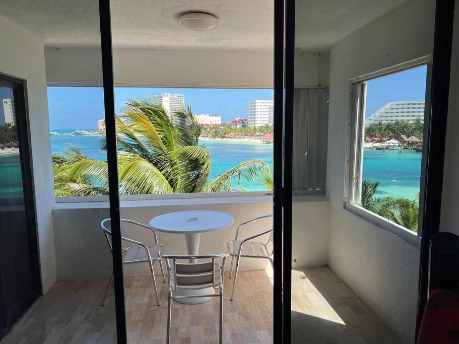 Апартаменты Amazing Ocean Front. 418 Канкун Экстерьер фото